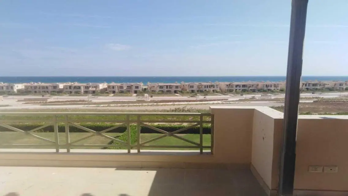 Chalet for sale with sea view in La Vista 6 Ain So