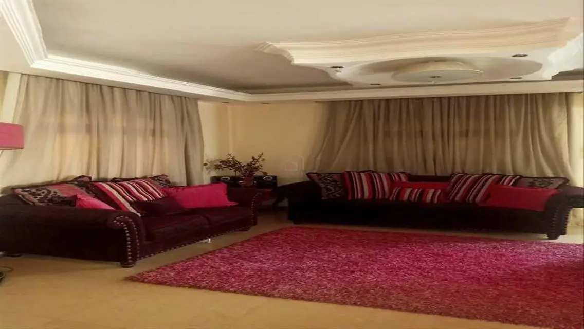 شقة فاخرة للبيع بمساحة متر مربع