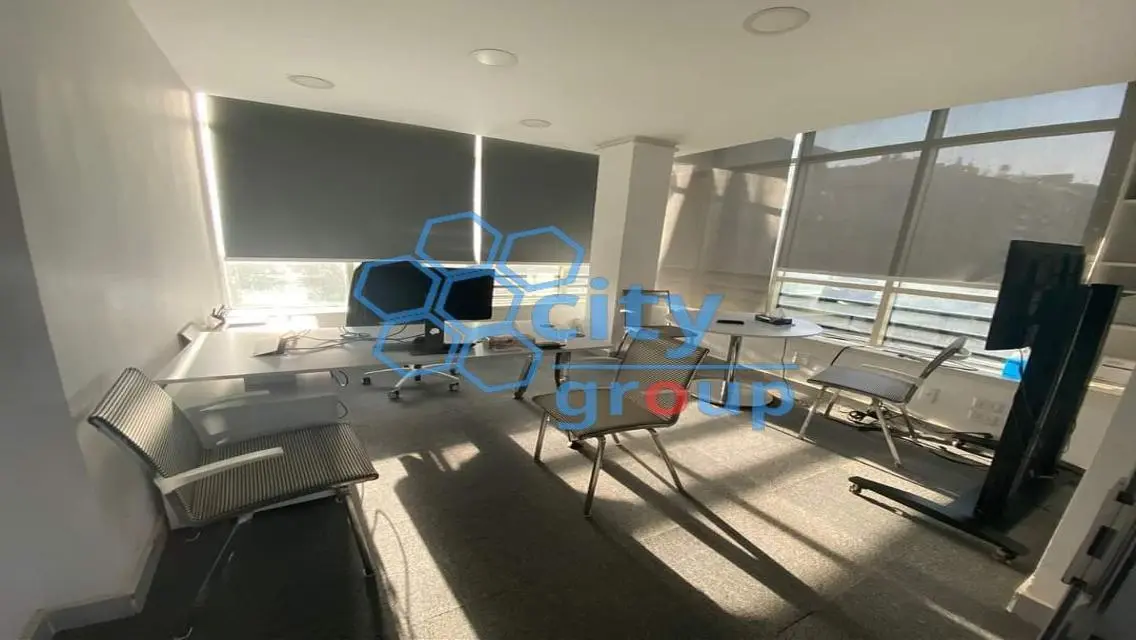 Stylish 300 sqm Apartment in the Heart of the City