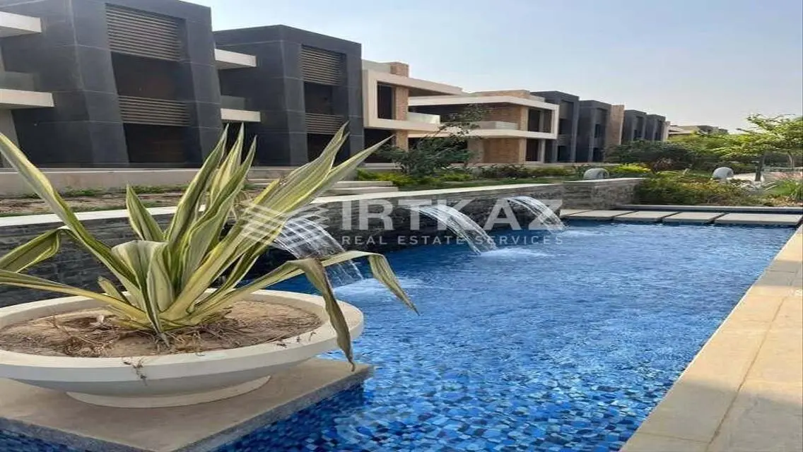 Townhouse 370m with lowest DP Over 8Y in midtown