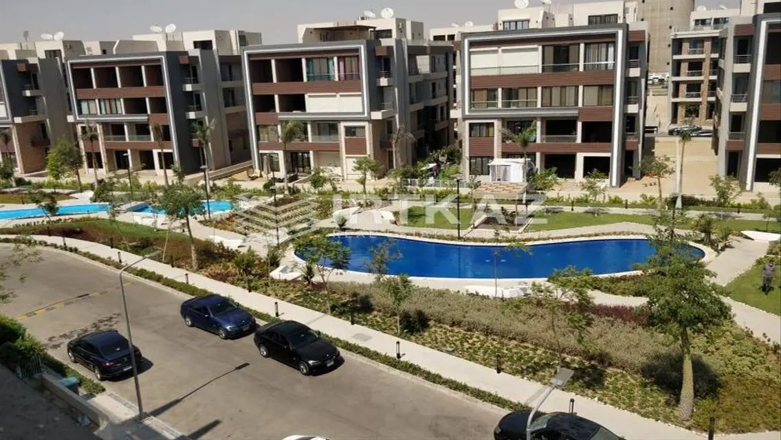 Townhouse 370m with lowest DP Over 8Y in midtown