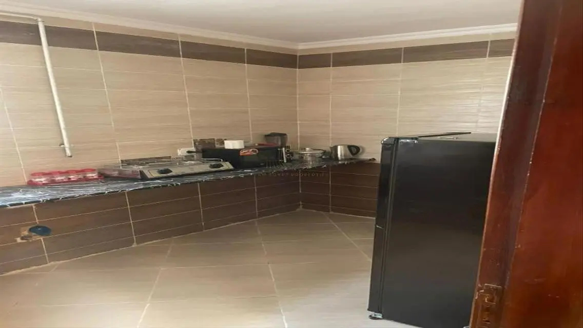 2 Minutes from Hyde Park, 1 M from southern 90th
