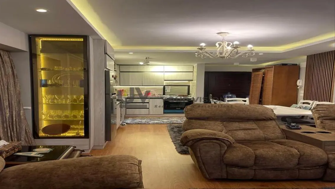 Luxury Apartment with Stunning View - B12-74