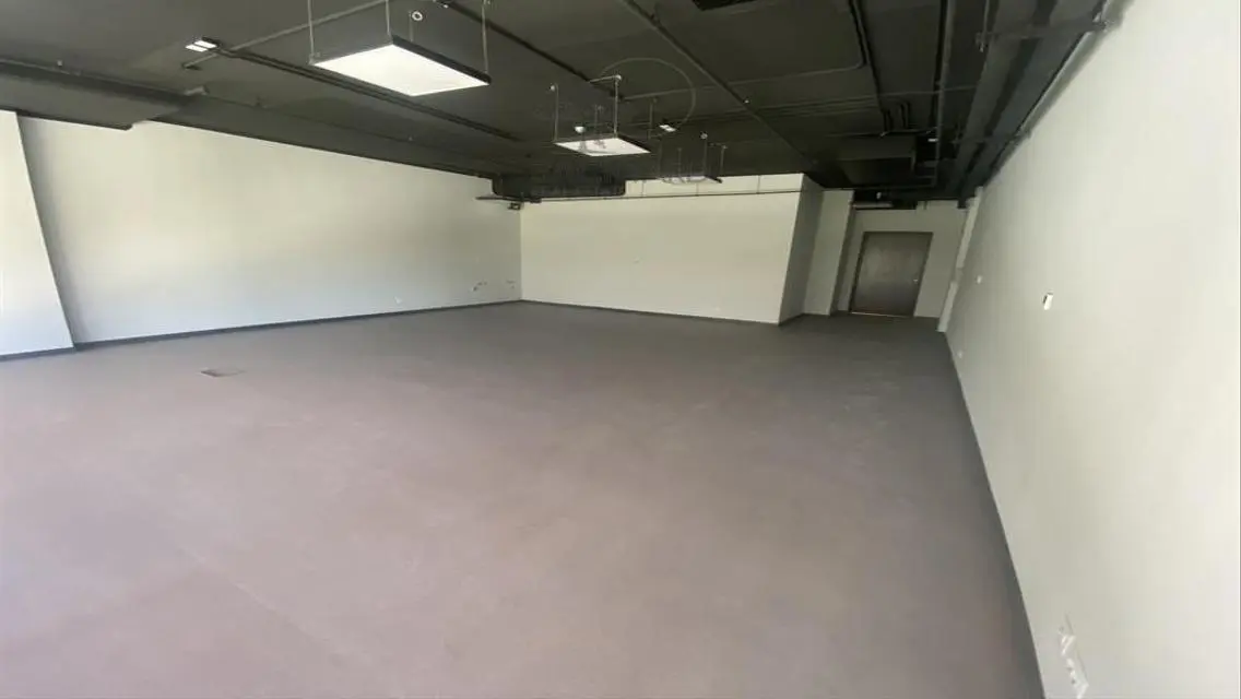 Office for Sale with 115 Square Meters in a Prime Location