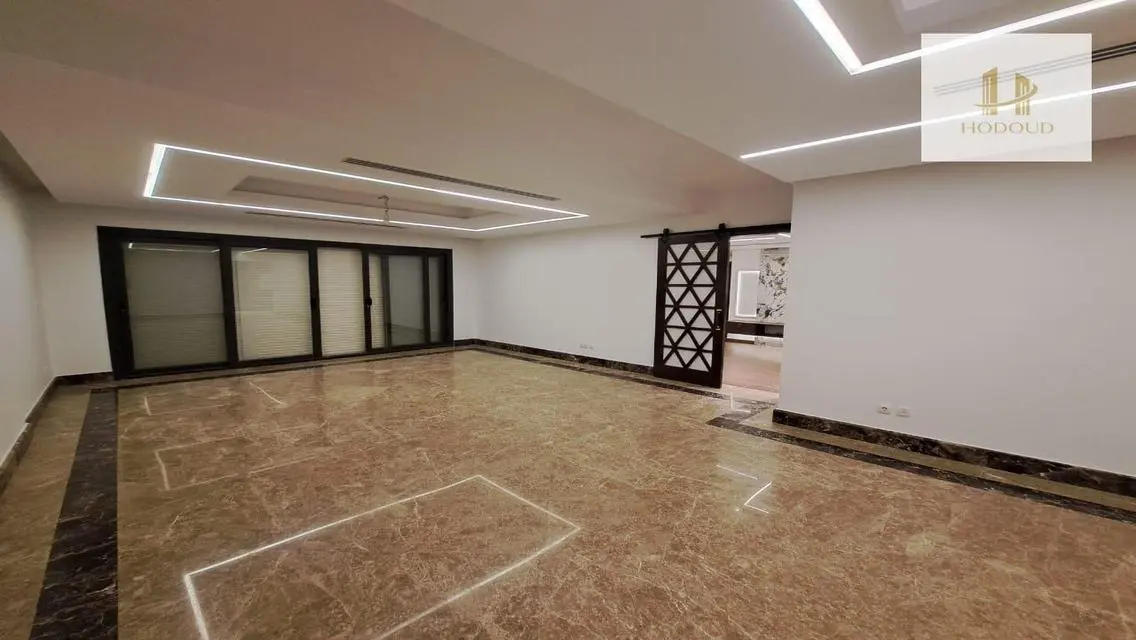 Luxurious Villa with Private Garden and Full Services