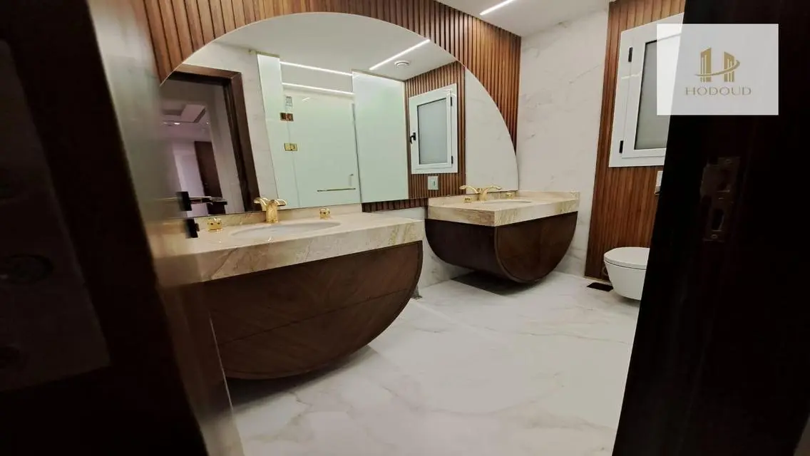 Luxurious Villa with Private Garden and Full Services