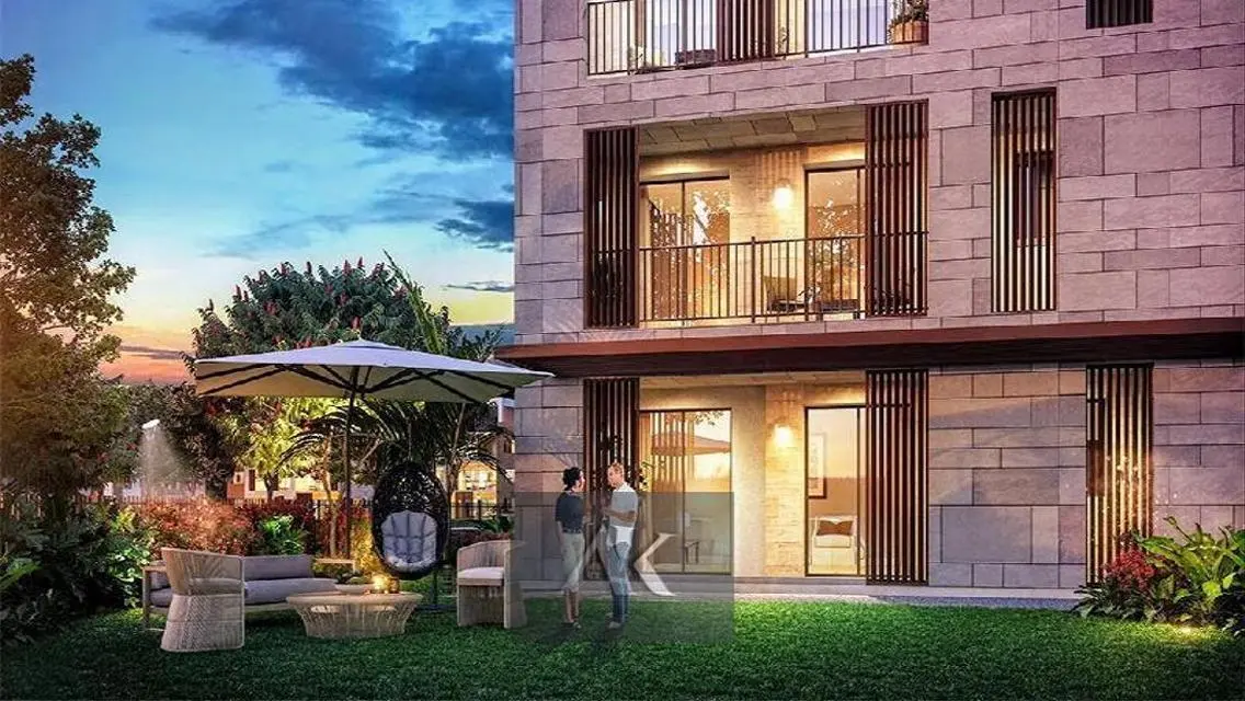 Luxury Apartment for Sale by Lakes - 5 Bedrooms and 5 Bathrooms