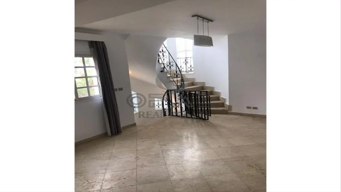 Beverly Hills Villa 4 bedrooms + Nani (kitchen + f