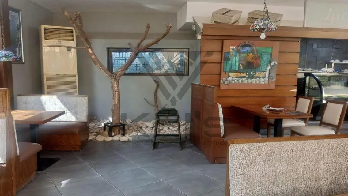 Shop at lowest rental price Prime location On 90th