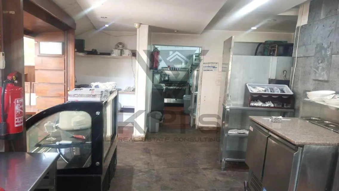 Shop at lowest rental price Prime location On 90th