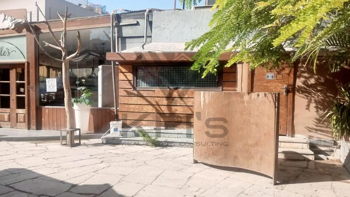 Shop at lowest rental price Prime location On 90th