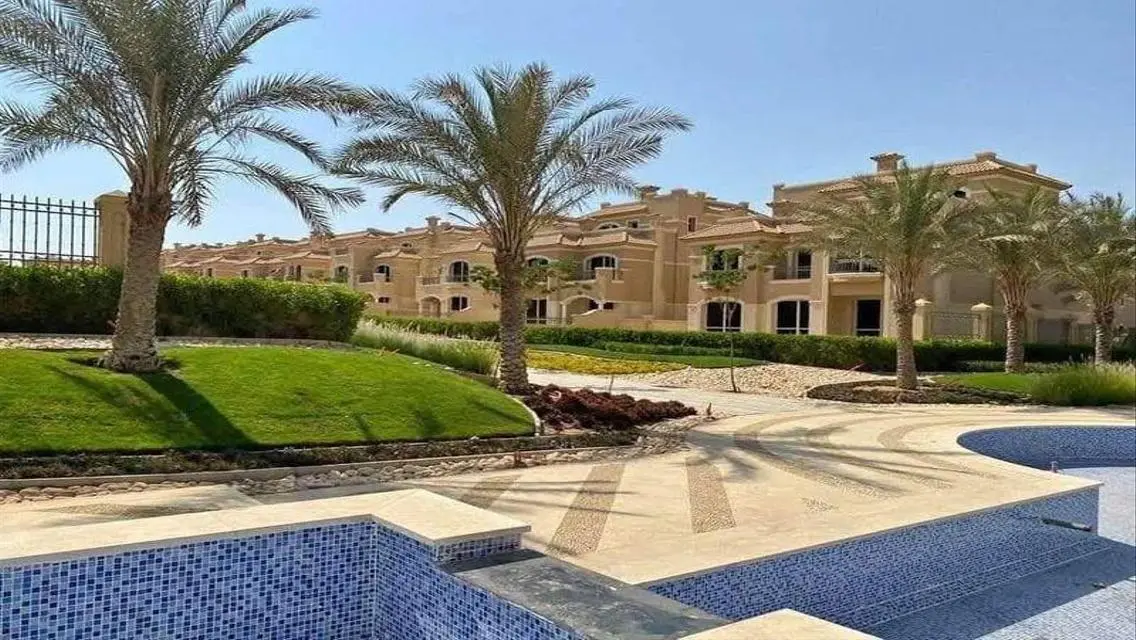 فيلا رائعة مع إطلالة على البحيرات - 13,142,000 جنيه