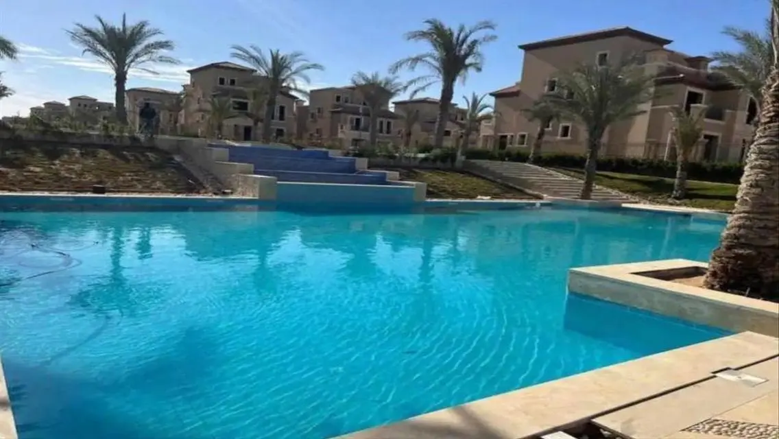 فيلا رائعة مع إطلالة على البحيرات - 13,142,000 جنيه