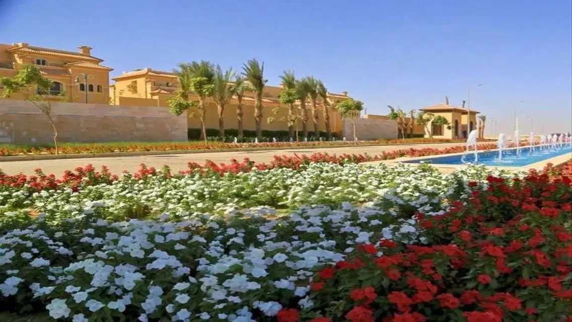 فيلا رائعة مع إطلالة على البحيرات - 13,142,000 جنيه