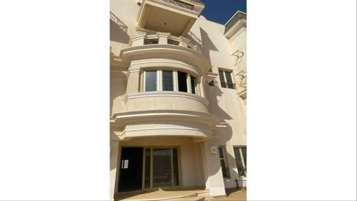 Luxury Villa for Sale - 220 Sqm with Premium Amenities