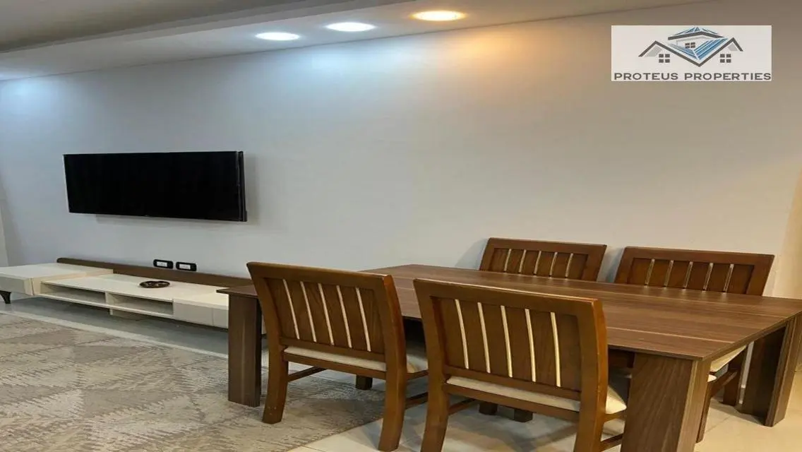Luxury Apartment in the Heart of the City -70-11