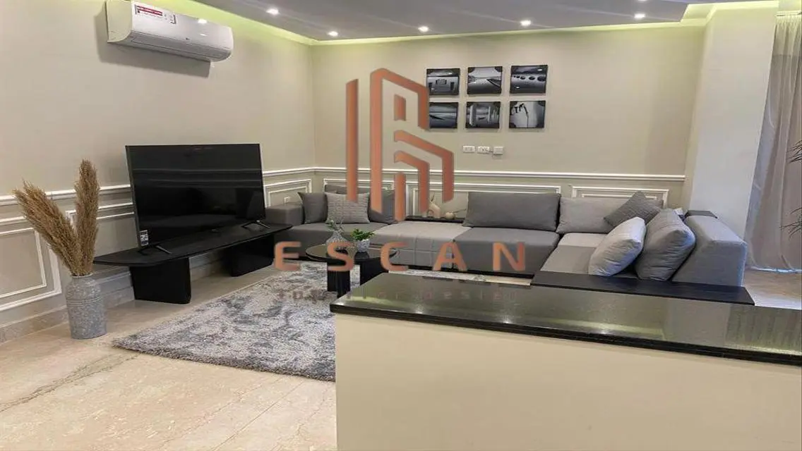 Contemporary Apartment in the Heart of the City