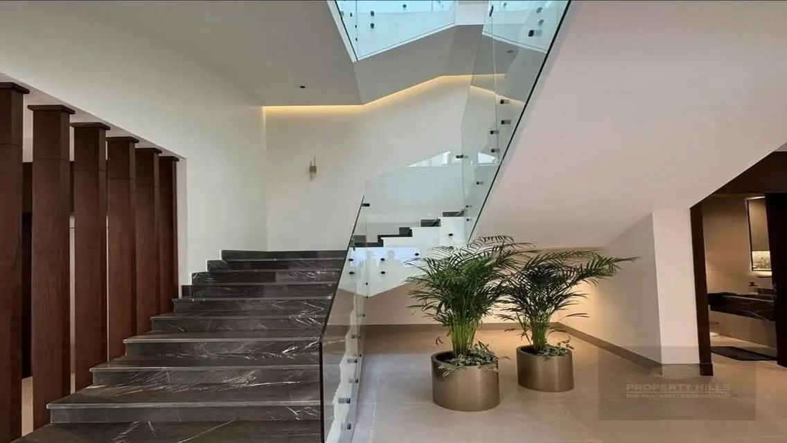 Luxury Villa for Sale with Stunning Amenities - Exceptional Design