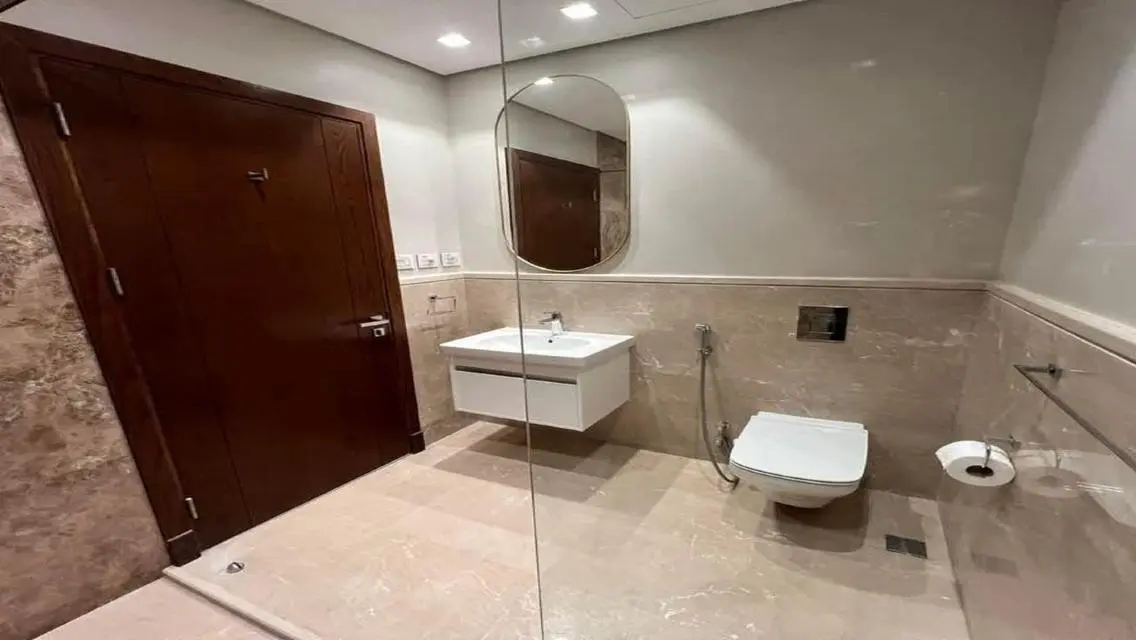 Fully Equipped Apartment with Central A/C and Great Amenities