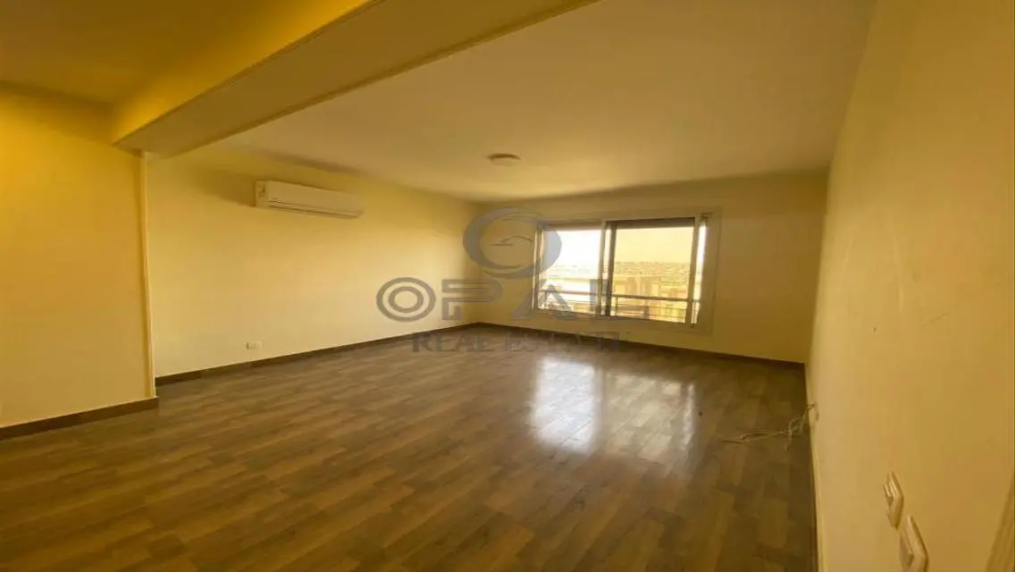 بارك فيلا 6 غرف+ناني (مطبخ+تكيفات+دريسينج)