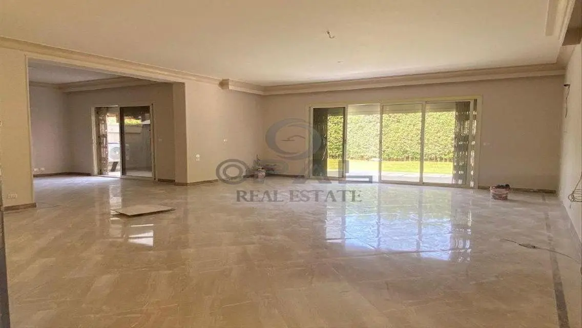 بارك فيلا 6 غرف+ناني (مطبخ+تكيفات+دريسينج)