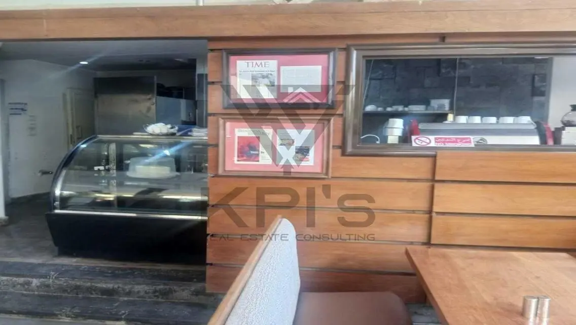 Shop at lowest rental price Prime location On 90th