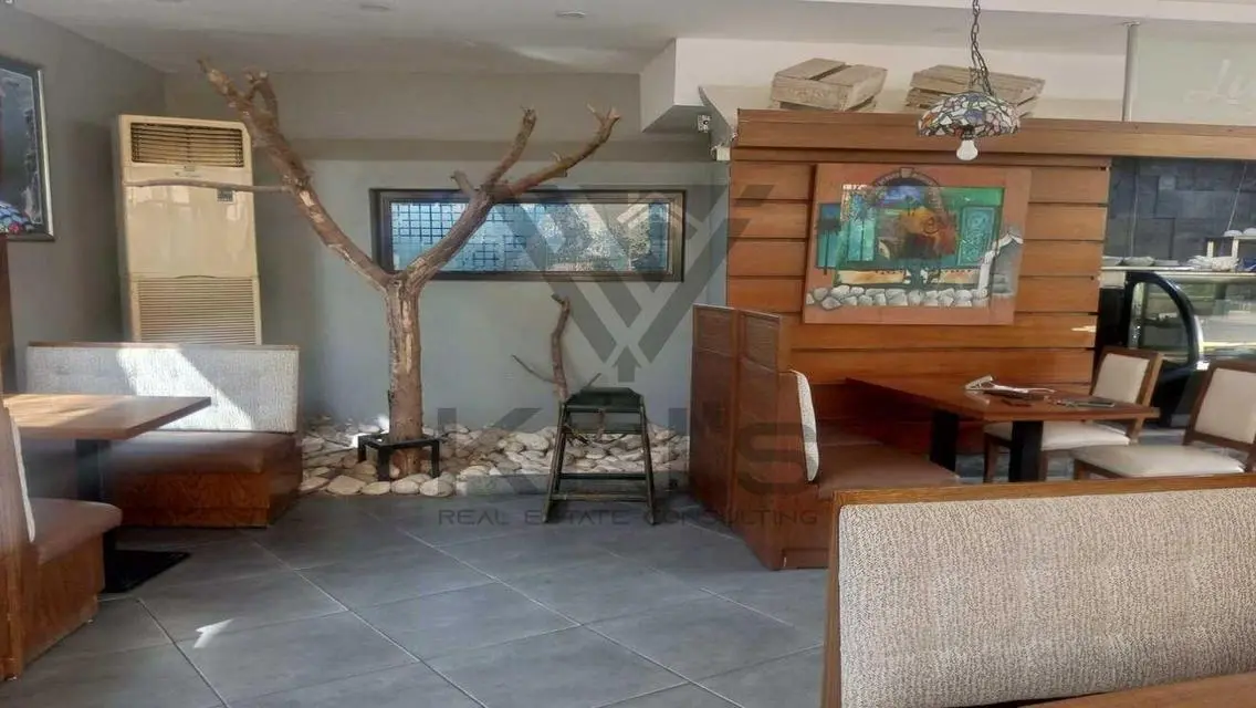 Shop at lowest rental price Prime location On 90th