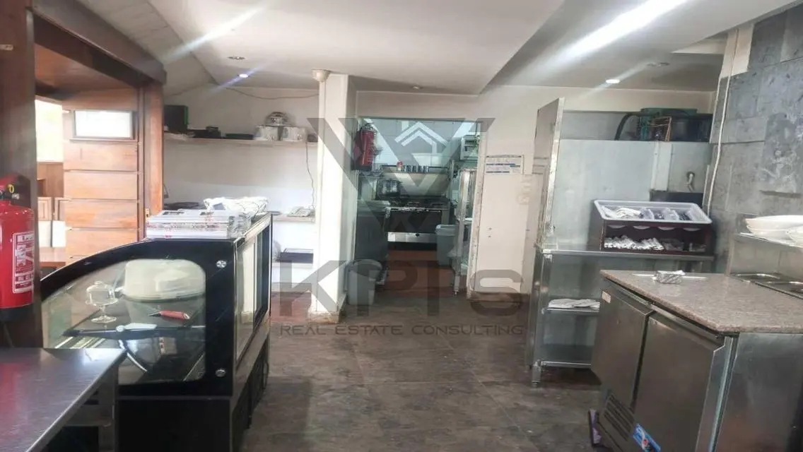 Shop at lowest rental price Prime location On 90th