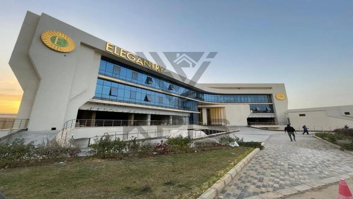 وحده طيبية او ادارية  بسعر مميز في اليجانتري مول
