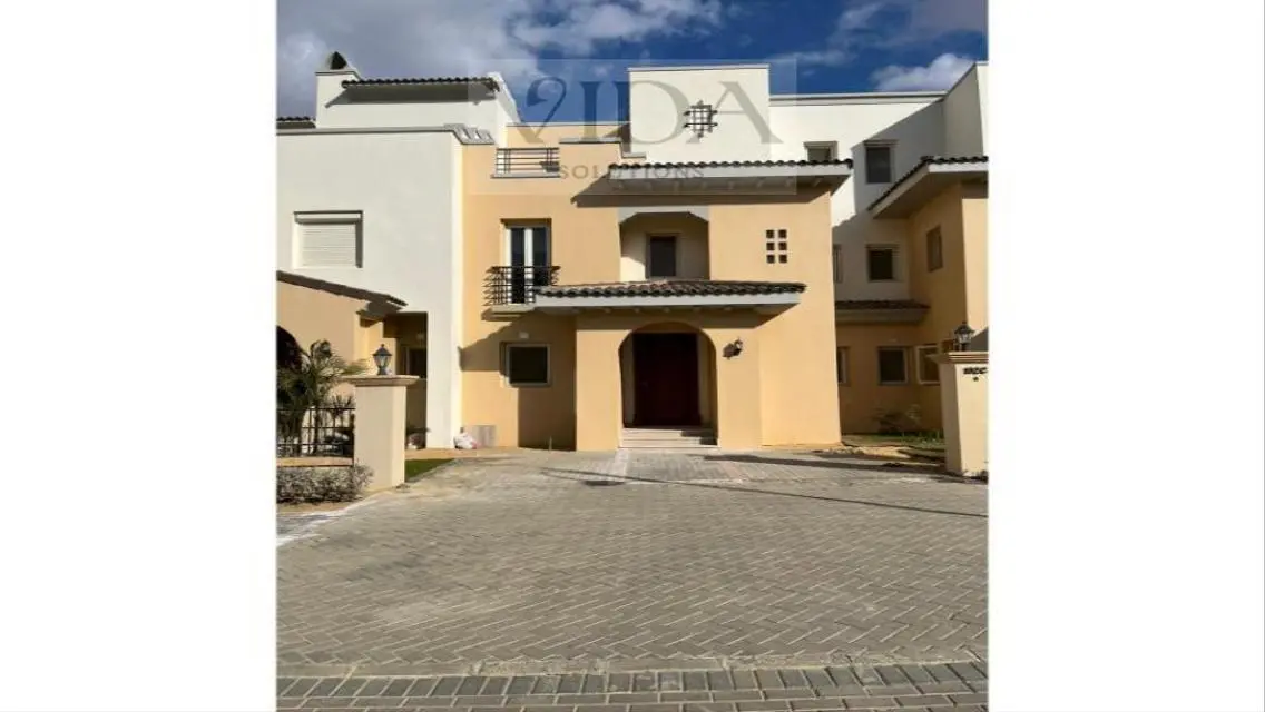 Luxury Villa with Large Space, Private Garden, and Pool