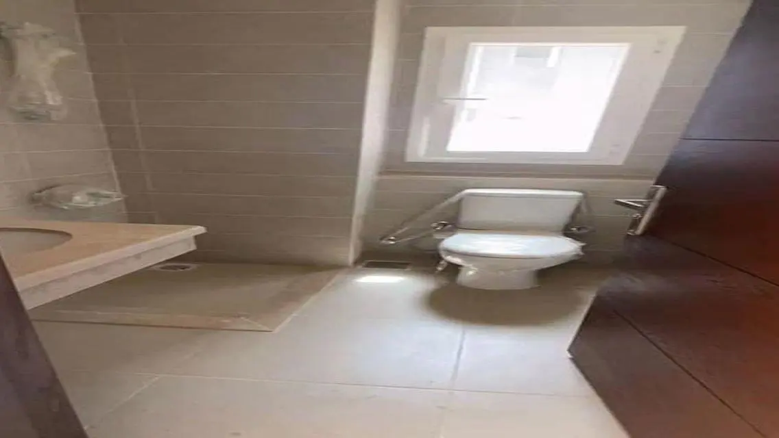 Luxury Apartment for Sale Overlooking the Lakes