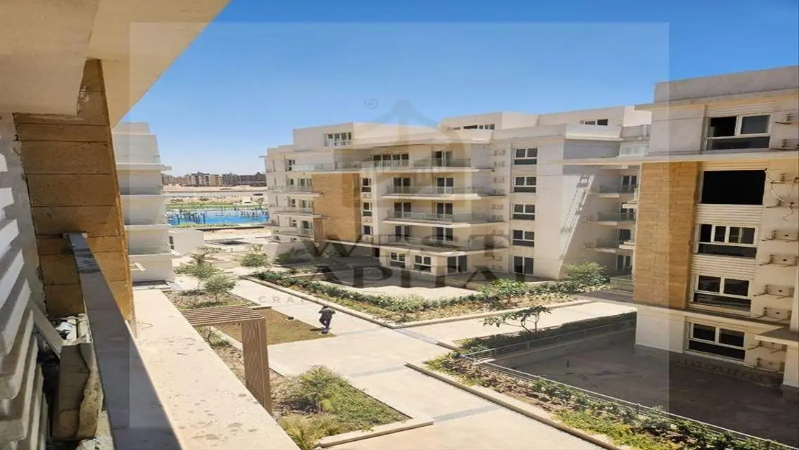 شقة فاخرة في نادي بارك 150