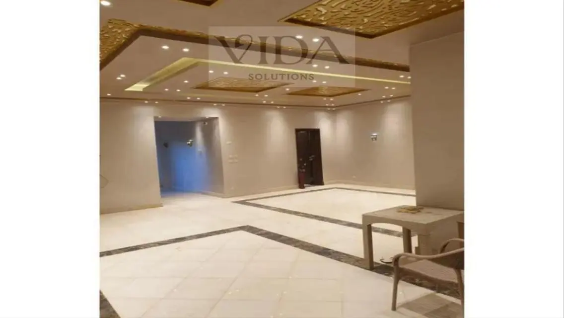 فيلا فاخرة للبيع بمساحة متر 548