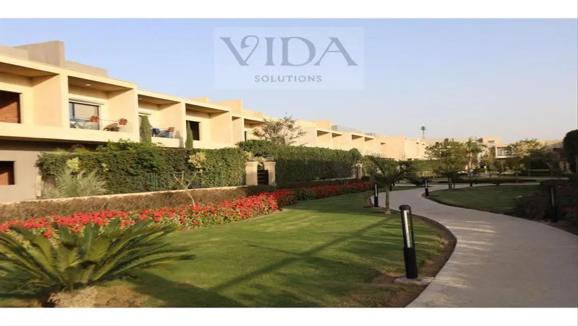 225 sqm apartment with garden, immediate receipt