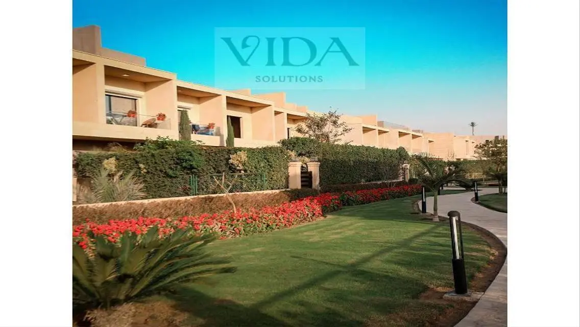 225 sqm apartment with garden, immediate receipt