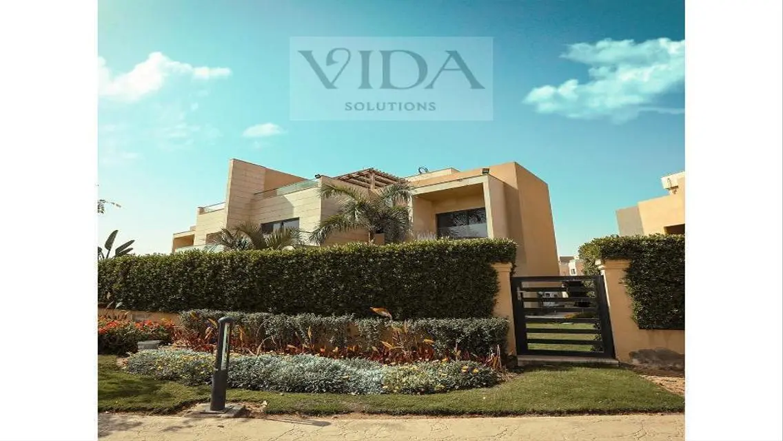 225 sqm apartment with garden, immediate receipt