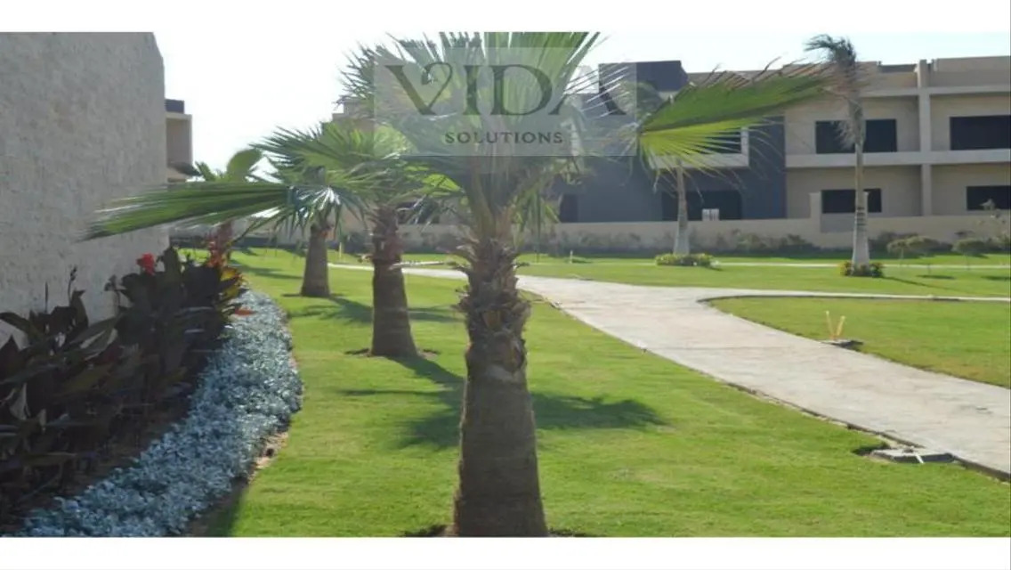 225 sqm apartment with garden, immediate receipt