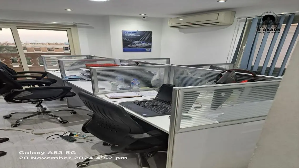 فرصة استثمارية رائعة بمساحة 300 متر
