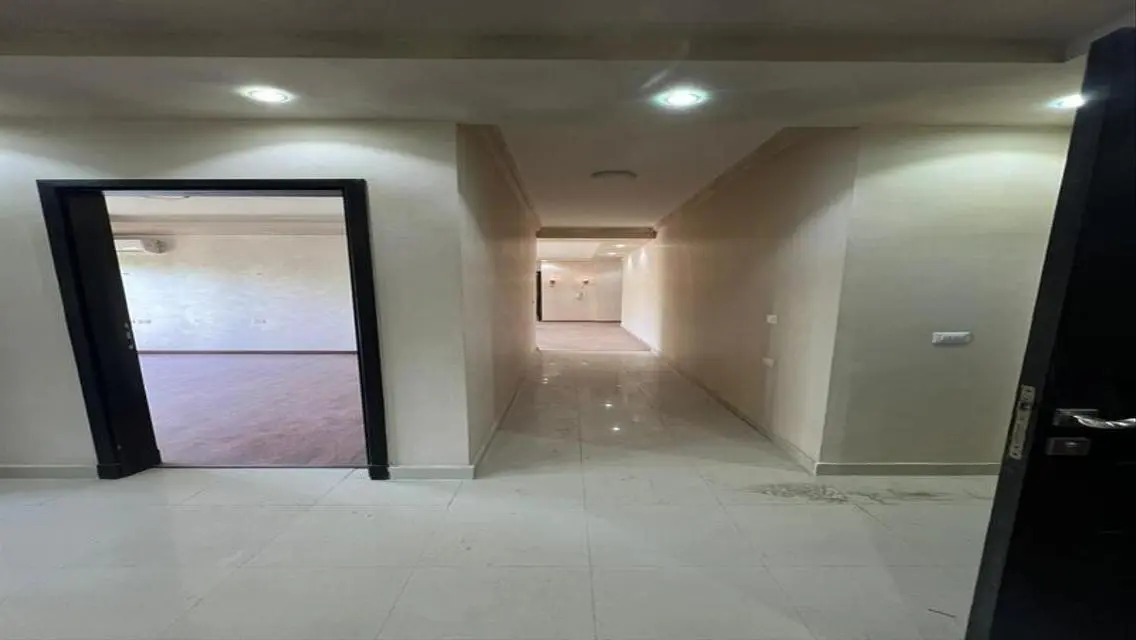 شقة رائعة للبيع بمساحة 300 متر