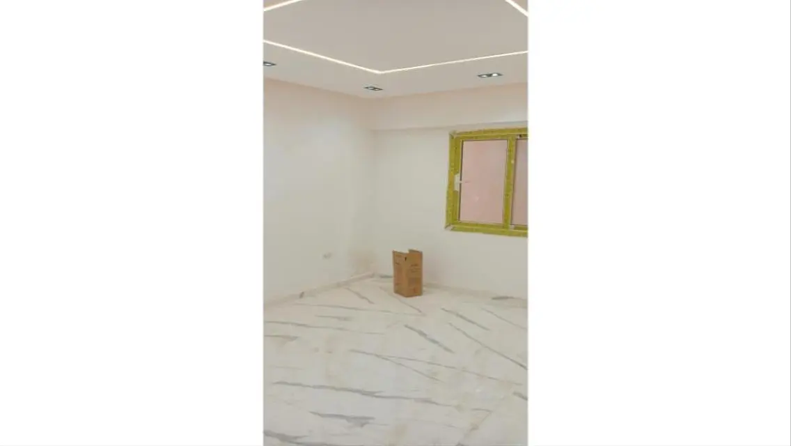 Apartment with garden for sale in Sheikh Zayed