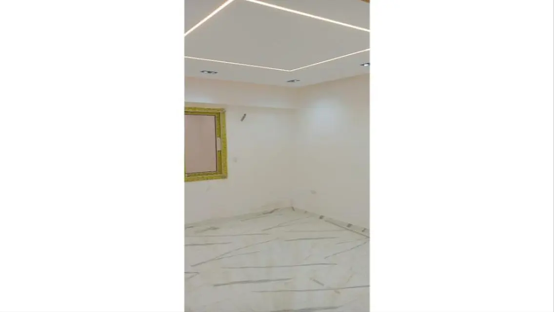 Apartment with garden for sale in Sheikh Zayed