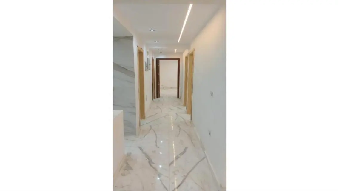 Apartment with garden for sale in Sheikh Zayed