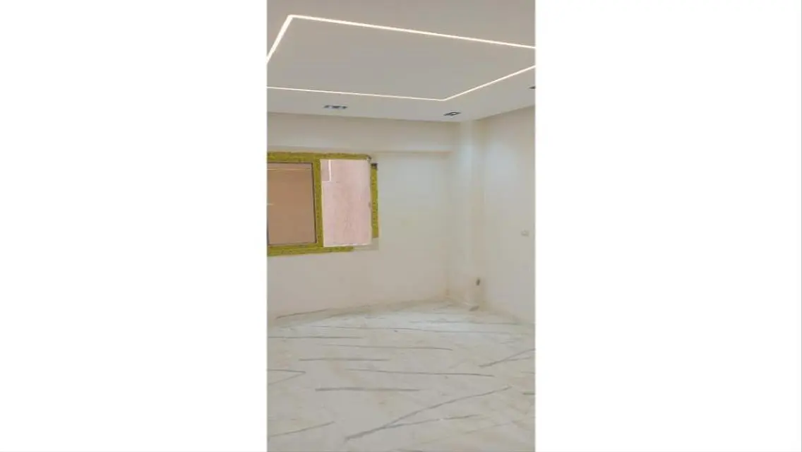 Apartment with garden for sale in Sheikh Zayed