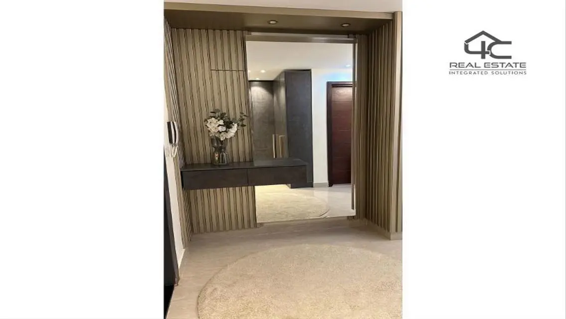 فيلا فاخرة تطل على البحيرات مع مسبح خاص