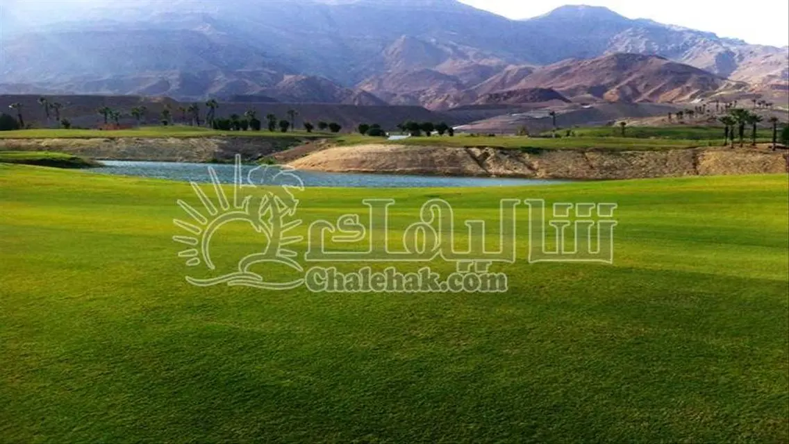 شاليه سعر مميز بمرحلة الجولف باى للبيع فى بورتو