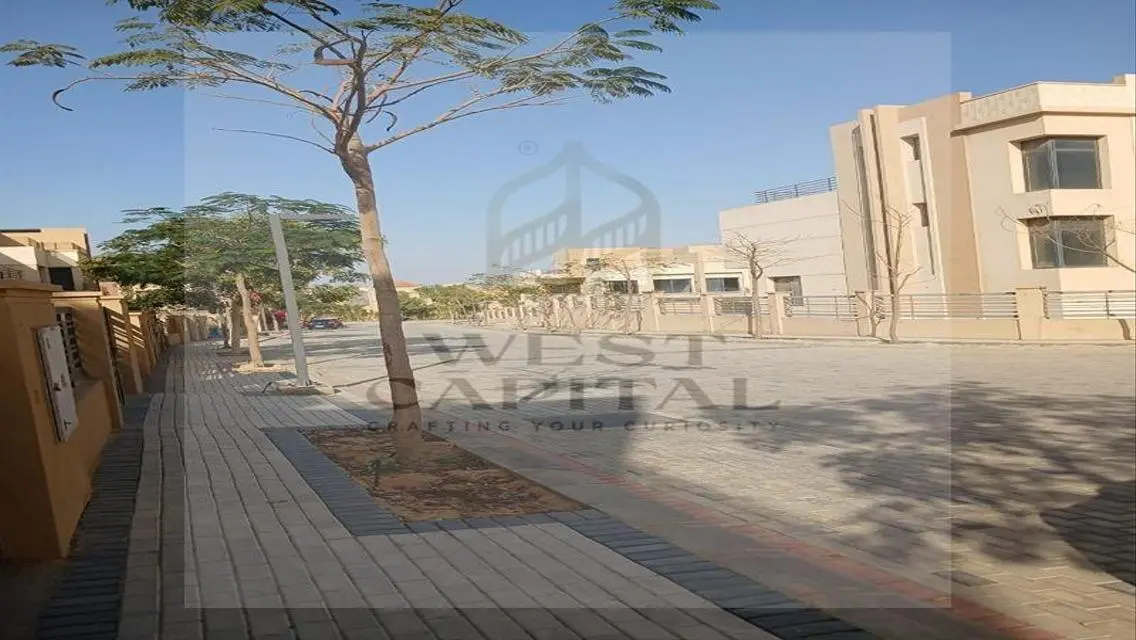 فيلا فاخرة للبيع في موقع متميز