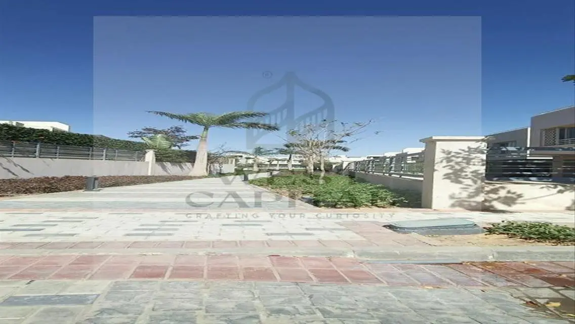 فيلا فاخرة للبيع في موقع متميز