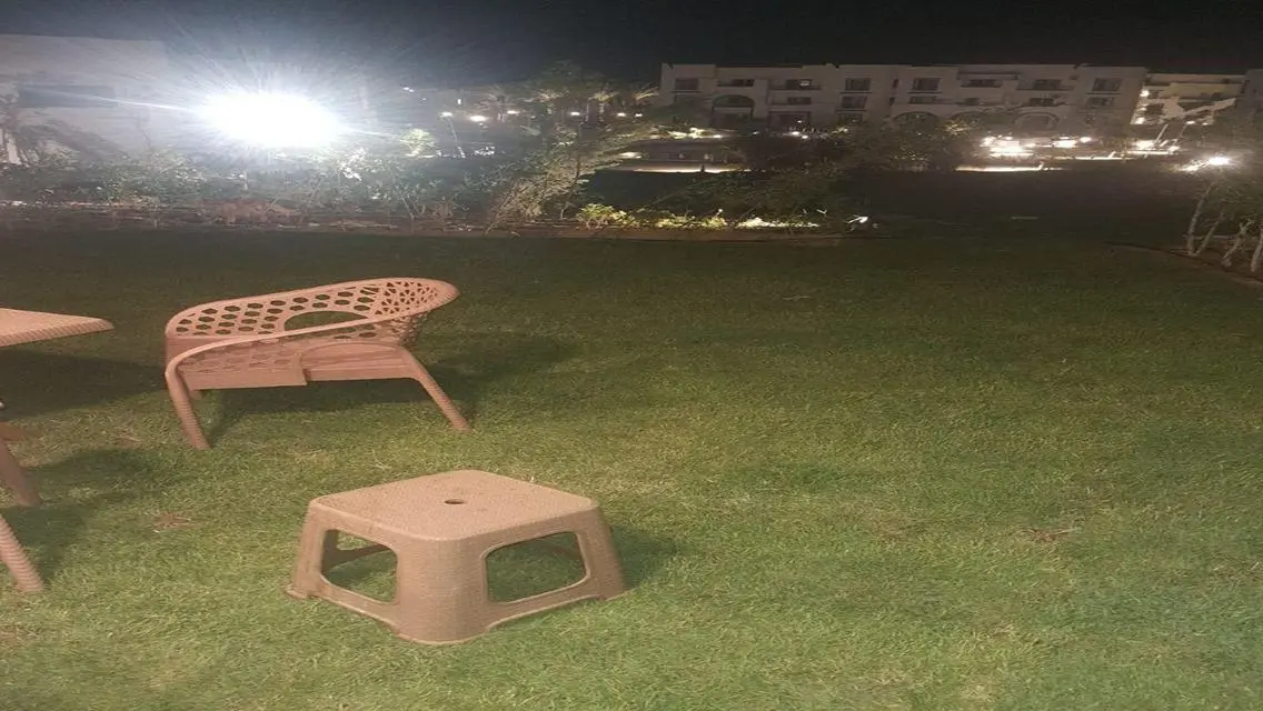 شاليه ارضي بجاردن ريسيل متشطب ومفروش بحري صريح