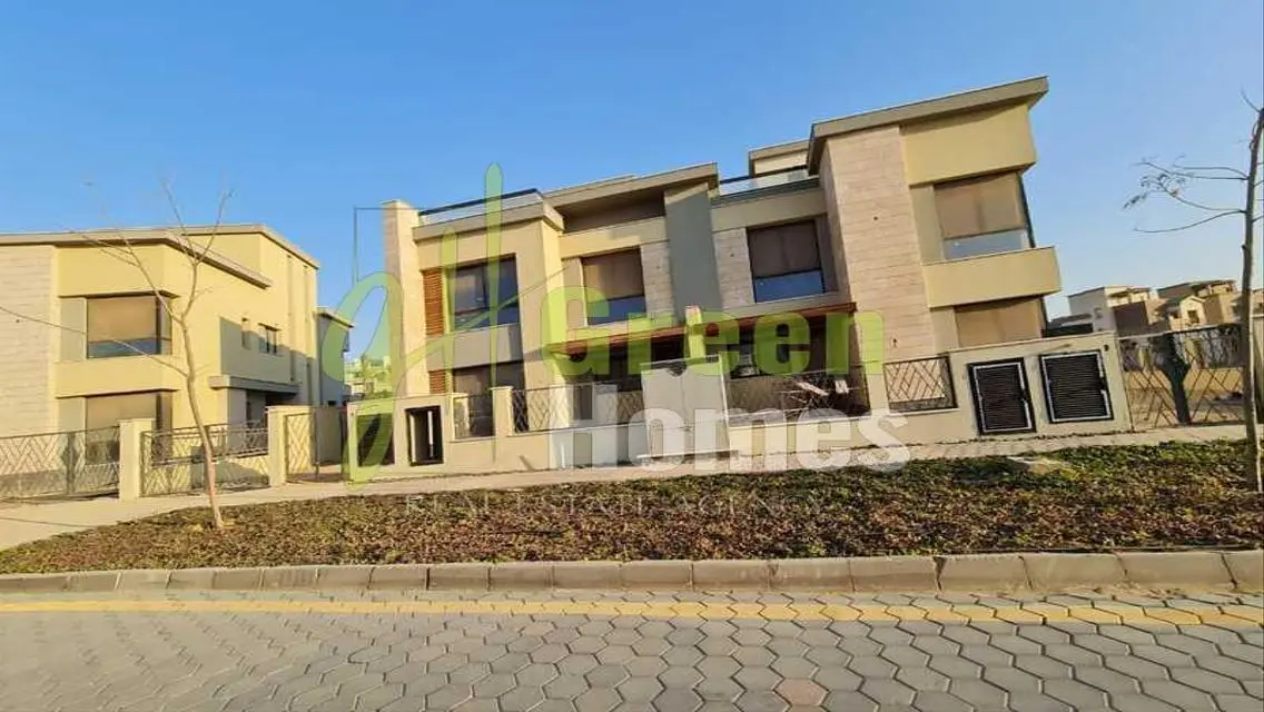 Twin House in Prime Location - Villette- For Sale