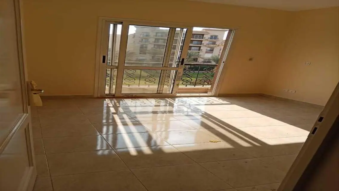 شقة رائعة للإيجار في موقع مميز